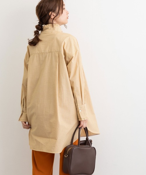 POU DOU DOU（プードゥドゥ）の「フリルスタンドカラーチュニックシャツ（シャツ/ブラウス・レディース・オフホワイト/イエロー/ブルー・3）」の5枚目の写真