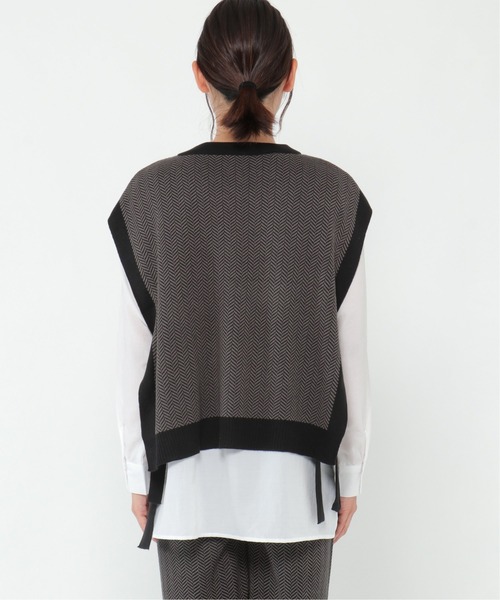 ikka（イッカ）の「サイドリボンハイネックベスト（ベスト・レディース・チャコールグレー/スカイブルー/ブラック/ベージュ・M/L）」の18枚目の写真