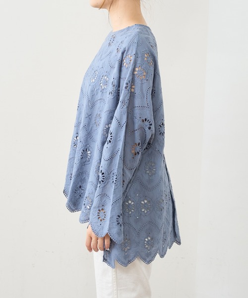 PUAL CE CIN（ピュアルセシン）の「両耳スカラップレースブラウス（シャツ/ブラウス・レディース・ブラック/ブルーグレー/グレイッシュベージュ・FREE）」の10枚目の写真