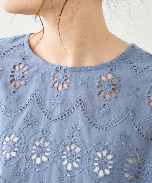 PUAL CE CIN（ピュアルセシン）の「両耳スカラップレースブラウス（シャツ/ブラウス・レディース・ブラック/ブルーグレー/グレイッシュベージュ・FREE）」の18枚目の写真