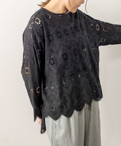 PUAL CE CIN（ピュアルセシン）の「両耳スカラップレースブラウス（シャツ/ブラウス・レディース・ブラック/ブルーグレー/グレイッシュベージュ・FREE）」の21枚目の写真