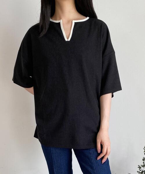 MLI'A（エムリア）の「配色キーネックカットトップス（Tシャツ/カットソー・レディース・ブラック/オフホワイト/モカ・M）」の3枚目の写真