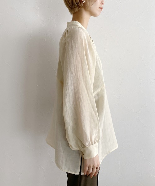 mysty woman（ミスティウーマン）の「シャイニー2WAYチュニックブラウス 219398（シャツ/ブラウス・レディース・アイボリー/チャコール/ダークオレンジ・FREE）」の5枚目の写真