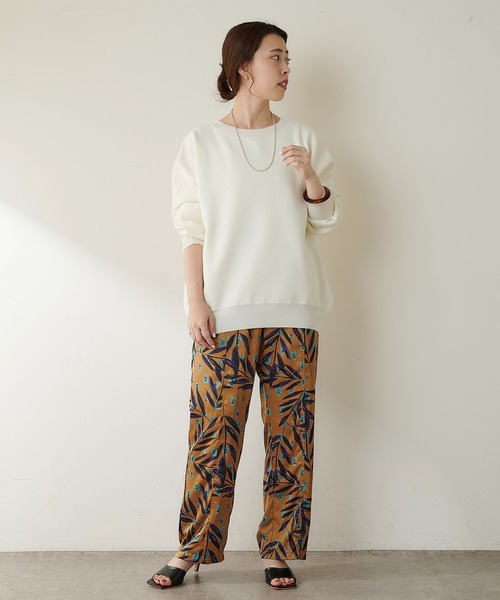 SHENERY(シーナリー)の「バックVスウェットライクニット(ニット/セーター・レディース・グレー系その他/オフホワイト/イエロー/グリーン/ピンク・FREE)」の12枚目の写真