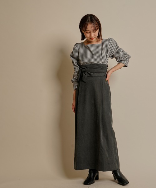 mline（エムライン）の「［mline］WEB限定 ピーチタックベルト付スカート（スカート・レディース・ブラック/ベージュ/アイボリー・1/2）」の5枚目の写真