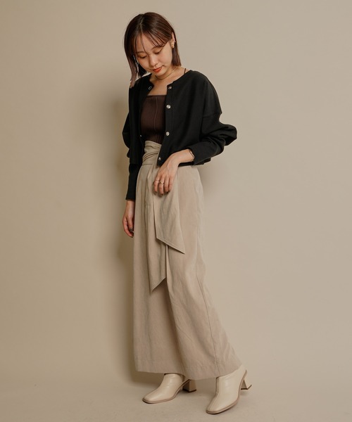 mline（エムライン）の「［mline］WEB限定 ピーチタックベルト付スカート（スカート・レディース・ブラック/ベージュ/アイボリー・1/2）」の7枚目の写真