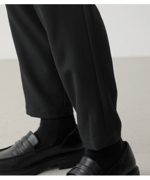 AZUL by moussy(アズールバイマウジー)の「STRETCH TAPERED PANTS/ストレッチテーパードパンツ(スラックス・メンズ・グレー系その他/ブラック/カーキ・LARGE/SMALL/MEDIUM)」の13枚目の写真