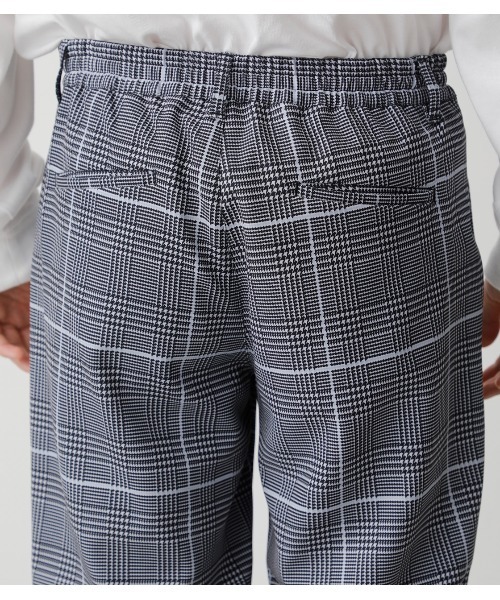 AZUL by moussy(アズールバイマウジー)の「STRETCH TAPERED PANTS/ストレッチテーパードパンツ(スラックス・メンズ・グレー系その他/ブラック/カーキ・LARGE/SMALL/MEDIUM)」の21枚目の写真