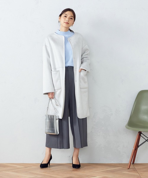 COMME CA ISM(コムサイズム)の「プリーツ ワイド クロップドパンツ(その他パンツ・レディース・ベージュ/チャコール・SMALL/MEDIUM/LARGE)」の3枚目の写真