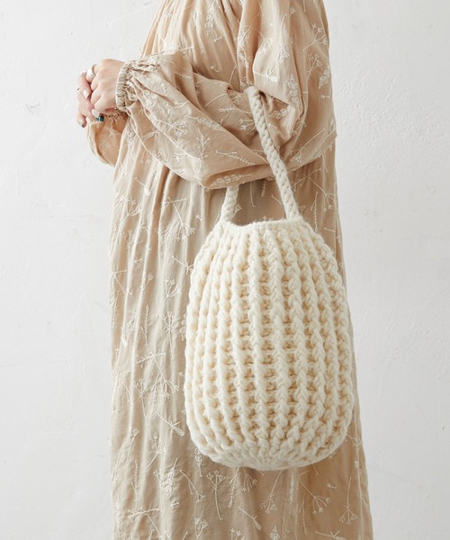 PUAL CE CIN（ピュアルセシン）の「ＫＮＩＴ　ＰＯＴ　ＢＡＧ（ショルダーバッグ・レディース・アイボリー/ブラック・FREE）」の2枚目の写真