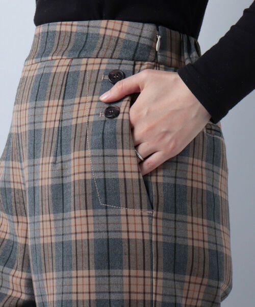 fredy emue(フレディエミュ)の「【WEB限定】ポケットボタン セミワイドパンツ(その他パンツ・レディース・ブラウン系その他/オフホワイト/グレー/ブラウン系その他3・38/36/34)」の15枚目の写真