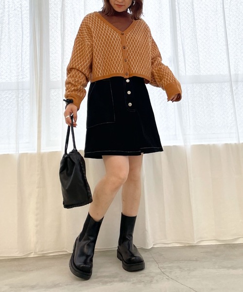 archives（アルシーヴ）の「Ｖネックショート丈カーディガン（ニット/セーター・レディース・オフホワイト/ブラウン/オリーブ/オレンジ・MEDIUM）」の14枚目の写真