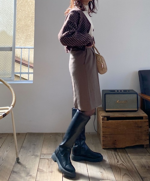 archives（アルシーヴ）の「Ｖネックショート丈カーディガン（ニット/セーター・レディース・オフホワイト/ブラウン/オリーブ/オレンジ・MEDIUM）」の10枚目の写真