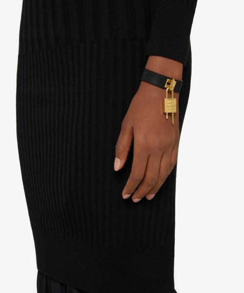 GIVENCHY（ジバンシイ）の「ロックブレスレット（ブレスレット・レディース・イエローゴールド・1）」の2枚目の写真