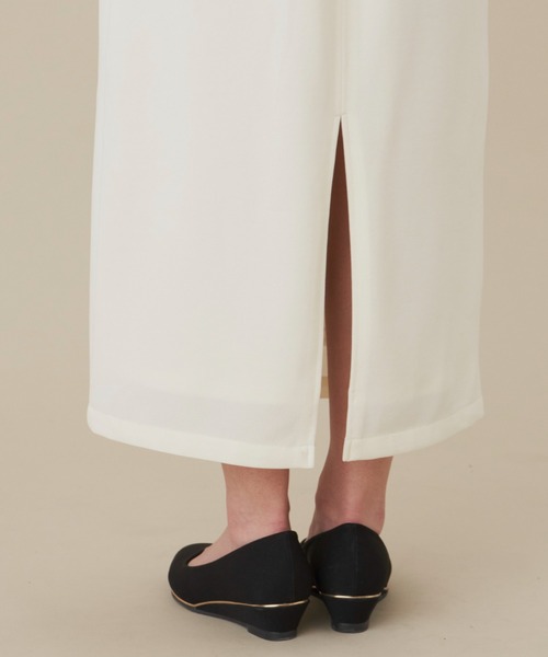 NEUNA（ヌナ）の「【さらさら素材が心地よい。】ペンシルiラインタイトロングスカート（スカート・レディース・ホワイト/ブラック/イエロー・SMALL/MEDIUM/LARGE）」の13枚目の写真