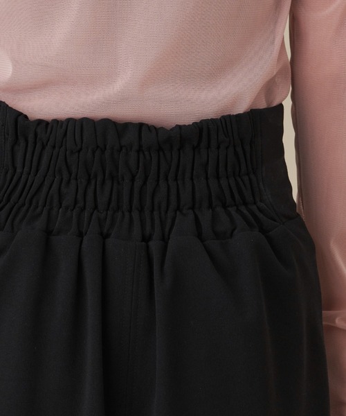 NEUNA（ヌナ）の「【さらさら素材が心地よい。】ペンシルiラインタイトロングスカート（スカート・レディース・ホワイト/ブラック/イエロー・SMALL/MEDIUM/LARGE）」の8枚目の写真