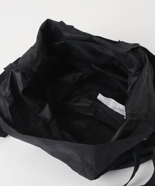 NIKE（ナイキ）の「NIKE Stash Tote DD1357-010（ショルダーバッグ・メンズ・ブラック・ONE SIZE）」の2枚目の写真