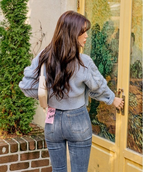 chuu（チュー）の「CHUU [Rey] High Rise Slim Straight Ankle Jeans（デニムパンツ・レディース・ブルー・SMALL/MEDIUM/LARGE）」の6枚目の写真