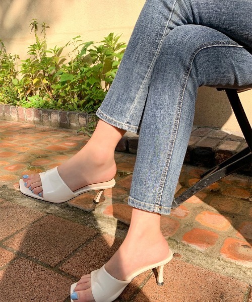 chuu（チュー）の「CHUU [Rey] High Rise Slim Straight Ankle Jeans（デニムパンツ・レディース・ブルー・SMALL/MEDIUM/LARGE）」の15枚目の写真