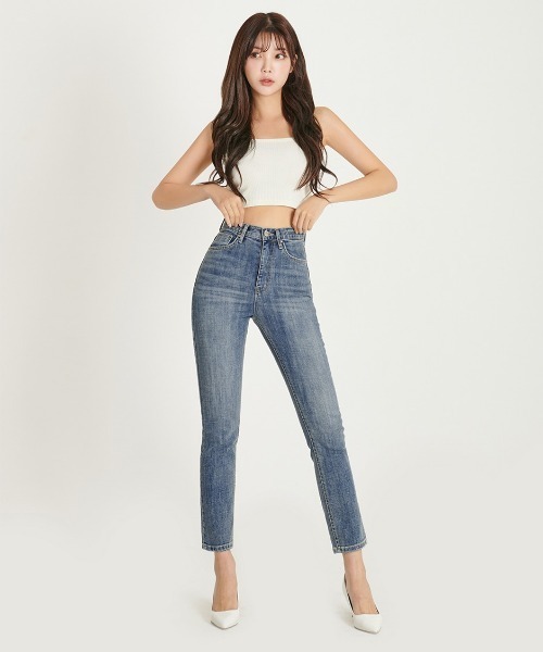 chuu（チュー）の「CHUU [Rey] High Rise Slim Straight Ankle Jeans（デニムパンツ・レディース・ブルー・SMALL/MEDIUM/LARGE）」の16枚目の写真