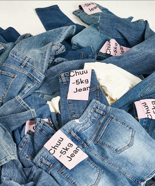 chuu（チュー）の「CHUU [Rey] High Rise Slim Straight Ankle Jeans（デニムパンツ・レディース・ブルー・SMALL/MEDIUM/LARGE）」の4枚目の写真