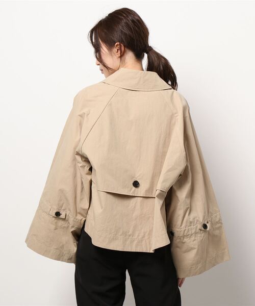 Banner Barrett（バナーバレット）の「ショートトレンチコート（トレンチコート・レディース・カーキ/ベージュ・38）」の5枚目の写真