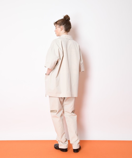 SUPERTHANKS（スーパーサンクス）の「ワンポイントポケットビッグシルエットショートスリーブシャツ■セットアップ対応■（ユニセックス）（シャツ/ブラウス・メンズ・クリーム/ブラック/ベージュ・M/S/L）」の11枚目の写真