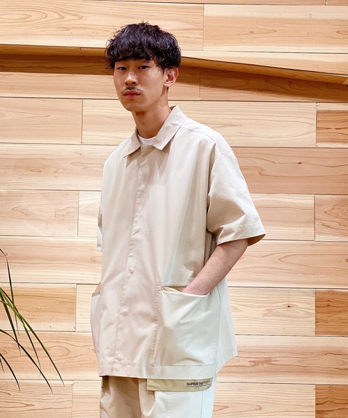 SUPERTHANKS（スーパーサンクス）の「ワンポイントポケットビッグシルエットショートスリーブシャツ■セットアップ対応■（ユニセックス）（シャツ/ブラウス・メンズ・クリーム/ブラック/ベージュ・M/S/L）」の18枚目の写真