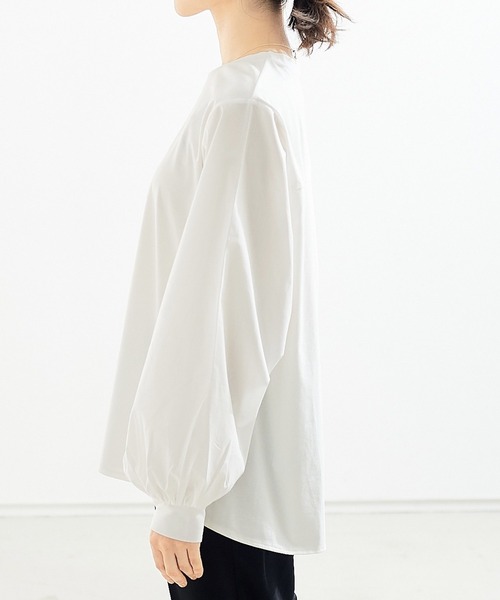 abahouse mavie（アバハウスマヴィ）の「袖ボリュームコンビプルオーバー（Tシャツ/カットソー・レディース・ホワイト/ブラック/チャコールグレー・フリー）」の14枚目の写真