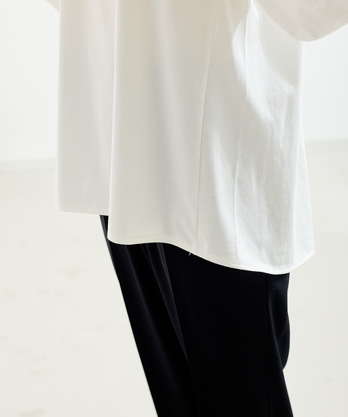 abahouse mavie（アバハウスマヴィ）の「袖ボリュームコンビプルオーバー（Tシャツ/カットソー・レディース・ホワイト/ブラック/チャコールグレー・フリー）」の18枚目の写真