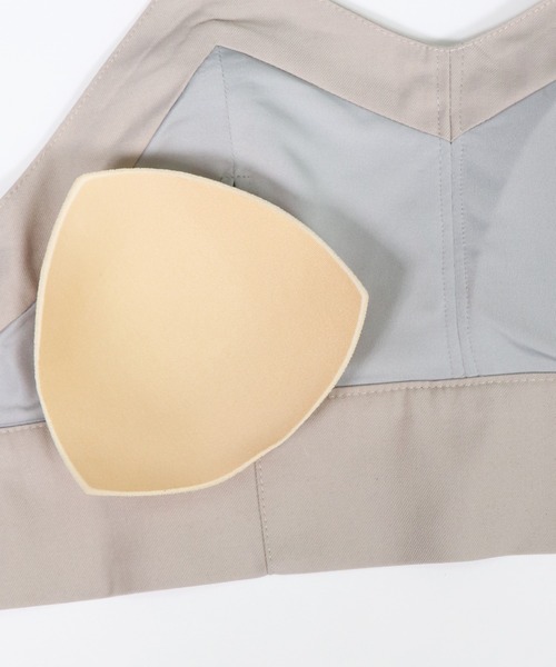 &g'aime(アンジェム)の「【&g’aime】カップ付きバックオープンビスチェ(Tシャツ/カットソー・レディース・ブラック/グレイッシュベージュ/チャコール・FREE)」の10枚目の写真