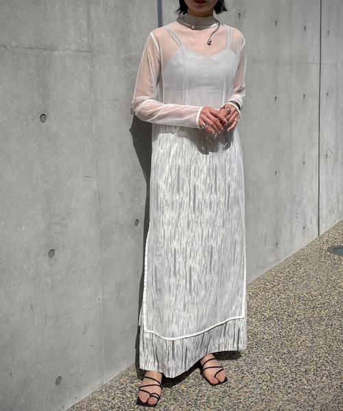 &g'aime(アンジェム)の「【&g’aime】カップ付きバックオープンビスチェ(Tシャツ/カットソー・レディース・ブラック/グレイッシュベージュ/チャコール・FREE)」の9枚目の写真