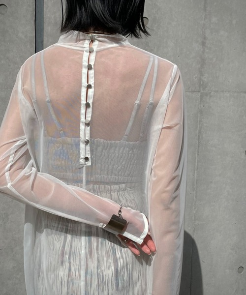 &g'aime(アンジェム)の「【&g’aime】カップ付きバックオープンビスチェ(Tシャツ/カットソー・レディース・ブラック/グレイッシュベージュ/チャコール・FREE)」の4枚目の写真