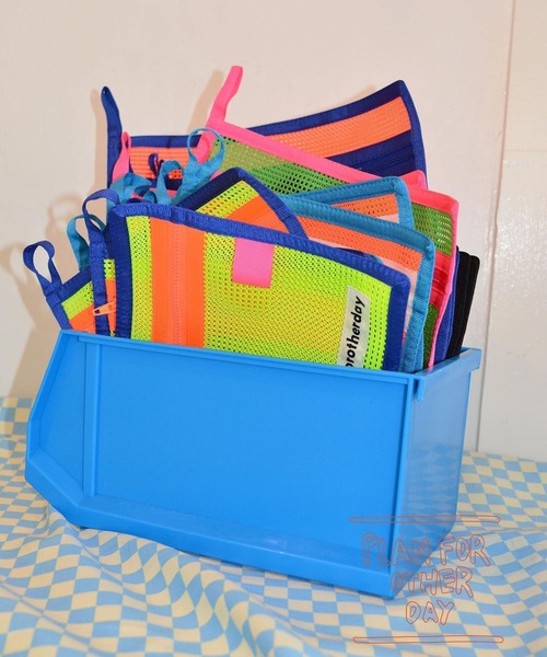 bonjour records（ボンジュールレコーズ）の「【Planforotherday/プラン・フォー・アザーデイ】Tropical mini pouch トロピカルミニポーチ（ポーチ・レディース・ブラック/ブルー/ピンク/オレンジ/イエロー・FREE）」の8枚目の写真