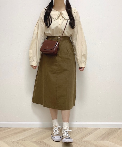 Cham.(チャム)の「ビッグカラーブラウス(シャツ/ブラウス・レディース・ベージュ/オフホワイト・F)」の3枚目の写真