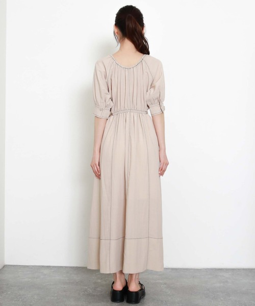 archives（アルシーヴ）の「配色ステッチカットアウトワンピース（ワンピース・レディース・ブラック/ベージュ/オレンジ・MEDIUM）」の16枚目の写真