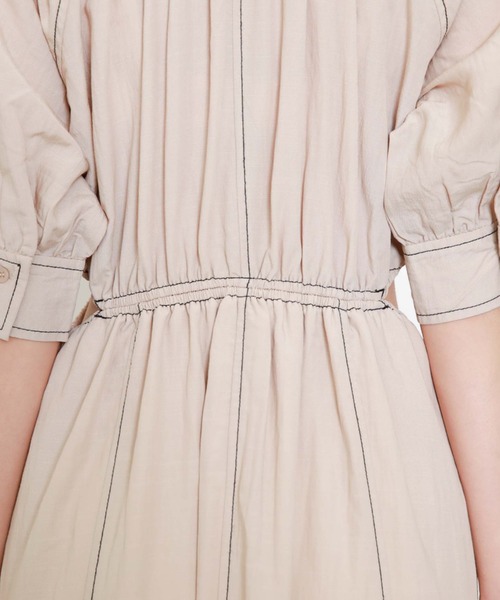 archives（アルシーヴ）の「配色ステッチカットアウトワンピース（ワンピース・レディース・ブラック/ベージュ/オレンジ・MEDIUM）」の17枚目の写真