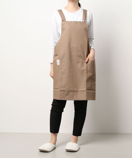 studio CLIP(スタディオクリップ)の「FUFUFU 家事らくらくエプロン(エプロン・レディース・ベージュ/ブラック・FREE)」の20枚目の写真