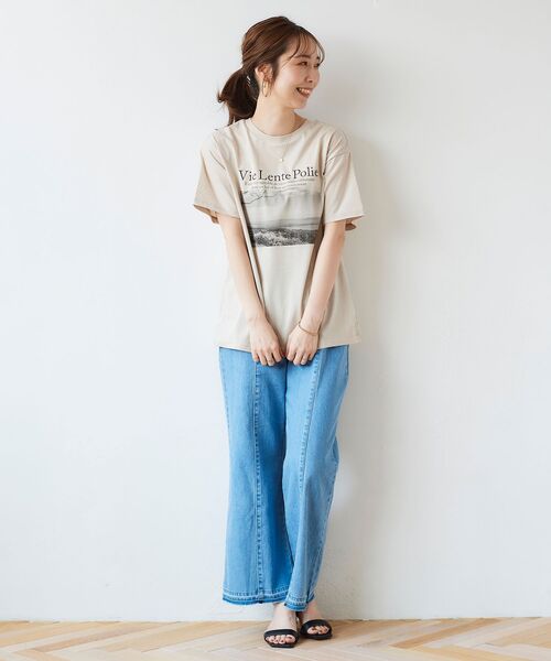 le.coeur blanc（ルクールブラン）の「モノクロフォトプリントTシャツ（Tシャツ/カットソー・レディース・オフホワイト/グレイッシュベージュ・38）」の5枚目の写真