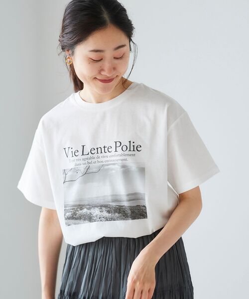 le.coeur blanc（ルクールブラン）の「モノクロフォトプリントTシャツ（Tシャツ/カットソー・レディース・オフホワイト/グレイッシュベージュ・38）」の4枚目の写真