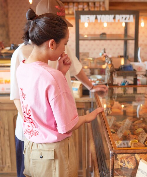 FREAK'S STORE(フリークスストア)の「▽【WEB限定】THE LITTLE BAKERY 別注Tシャツ/ザリトルベーカリー別注Tシャツ(半袖)(Tシャツ/カットソー・レディース・ライトグレー/ブラック/オフホワイト/ピンク・SMALL/MEDIUM/LARGE)」の22枚目の写真