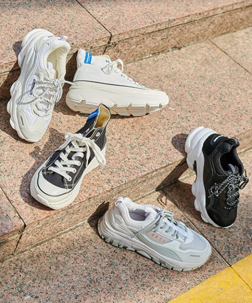 AKIII CLASSIC(アキクラシック)の「【店舗限定】【AKIII CLASSIC /アキクラシック】 RECOVERY COTTON HIGH スニーカー(スニーカー・レディース・ホワイト/ブラック・24.5㎝/23.5㎝)」の12枚目の写真