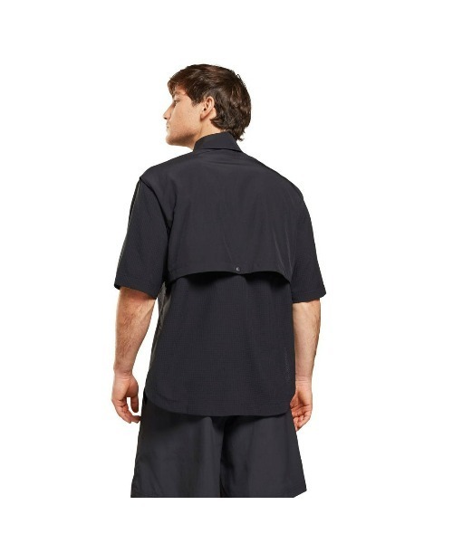 Reebok(リーボック)の「ARS アクティブチル+ ウーブン Tシャツ / ARS ACTIVCHILL+ Woven T-Shirt /(シャツ/ブラウス・メンズ・ブラック/ベージュ系その他・SMALL/MEDIUM/LARGE/X-LARGE/XX-LARGE/X-SMALL/XXX-LARGE)」の4枚目の写真