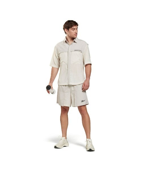 Reebok(リーボック)の「ARS アクティブチル+ ウーブン Tシャツ / ARS ACTIVCHILL+ Woven T-Shirt /(シャツ/ブラウス・メンズ・ブラック/ベージュ系その他・SMALL/MEDIUM/LARGE/X-LARGE/XX-LARGE/X-SMALL/XXX-LARGE)」の6枚目の写真