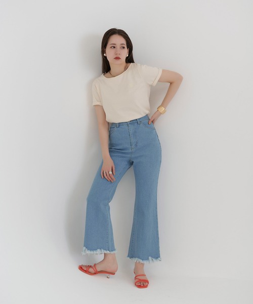 TINA:JOJUN(ティーナジョジュン)の「エンブレム付き ボートネックTシャツ TINA:JOJUN(Tシャツ/カットソー・レディース・グリーン/アイボリー/モカ・M)」の6枚目の写真