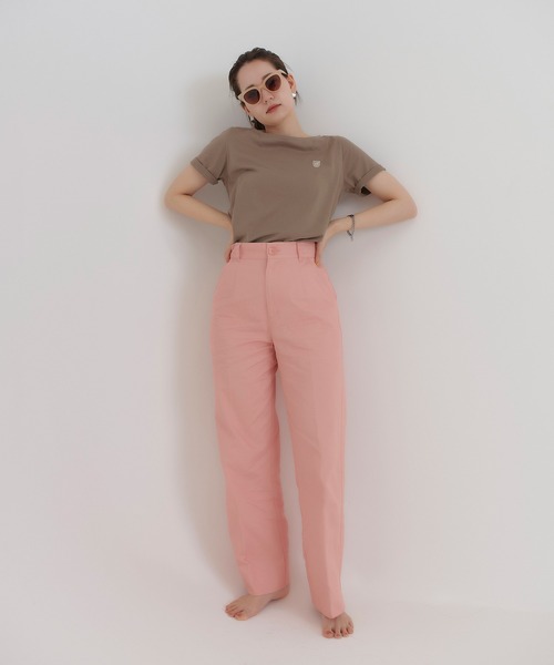 TINA:JOJUN(ティーナジョジュン)の「エンブレム付き ボートネックTシャツ TINA:JOJUN(Tシャツ/カットソー・レディース・グリーン/アイボリー/モカ・M)」の12枚目の写真