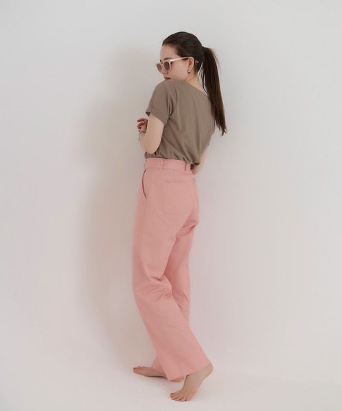 TINA:JOJUN(ティーナジョジュン)の「エンブレム付き ボートネックTシャツ TINA:JOJUN(Tシャツ/カットソー・レディース・グリーン/アイボリー/モカ・M)」の15枚目の写真