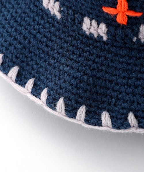 X-girl（エックスガール）の「KNIT BUCKET HAT（ハット・レディース・ブラック/ネイビー・ONE SIZE）」の7枚目の写真