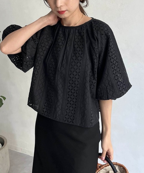 CAPRICIEUX LE'MAGE（カプリシューレマージュ）の「刺繍バルーンブラウス（シャツ/ブラウス・レディース・ブラック/ホワイト・FREE）」の6枚目の写真