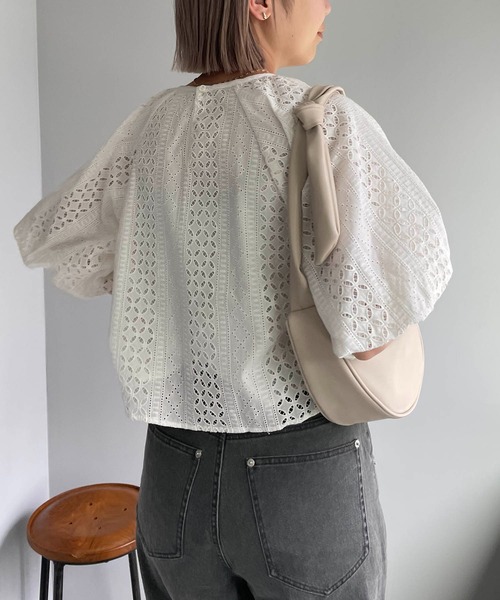 CAPRICIEUX LE'MAGE（カプリシューレマージュ）の「刺繍バルーンブラウス（シャツ/ブラウス・レディース・ブラック/ホワイト・FREE）」の13枚目の写真